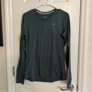 🦩Nike Long Sleeve